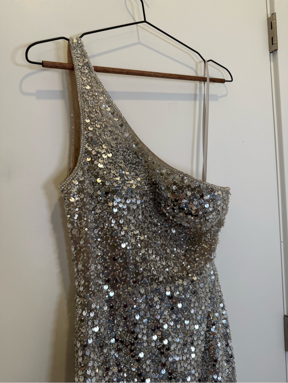 NWT Gianni Bini Juniors One-Shoulder Silver Sequin Beaded Mini Dress - Picture 3 of 11